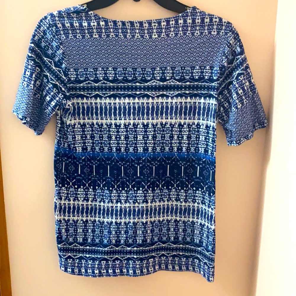 Graphic Pattern Top - Picture 4 of 5
